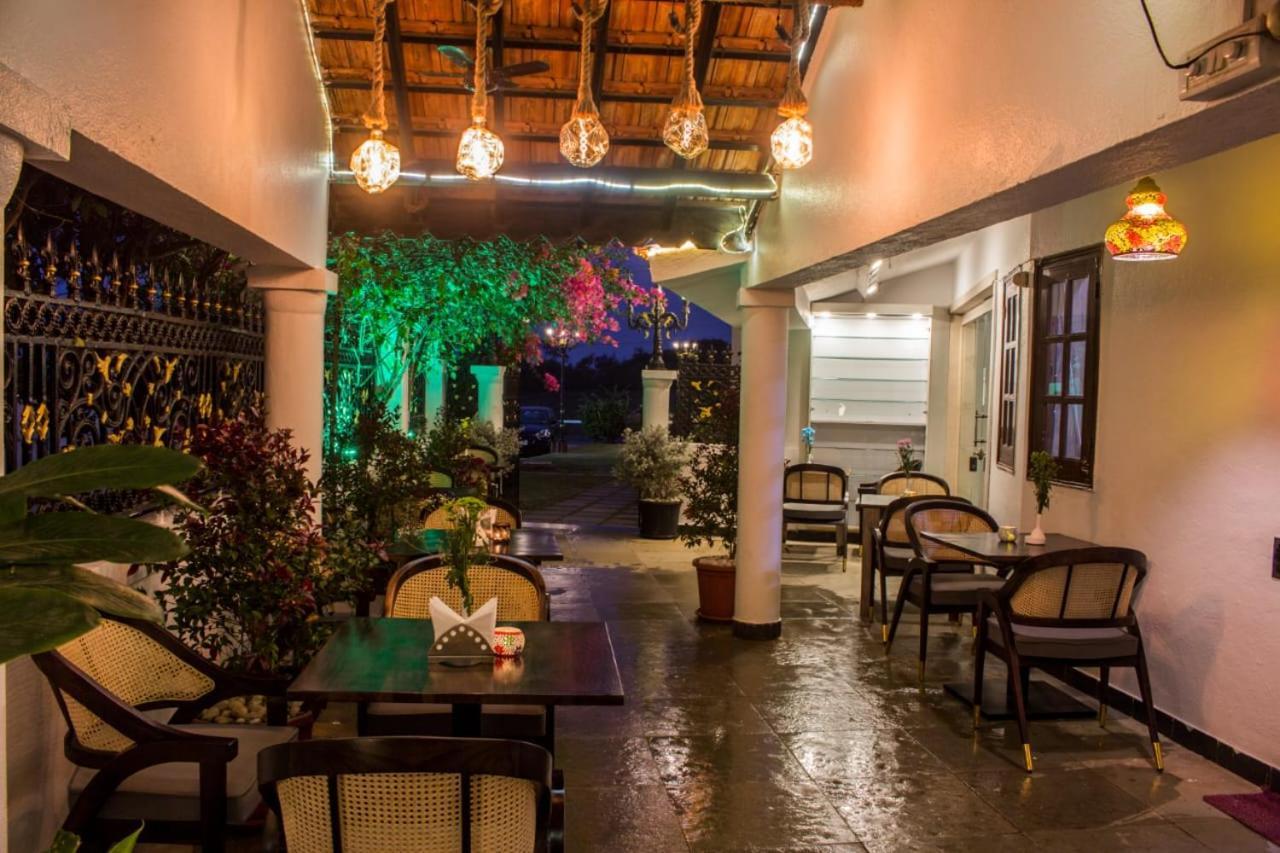 Shikara Beach Resort Cavelossim Extérieur photo