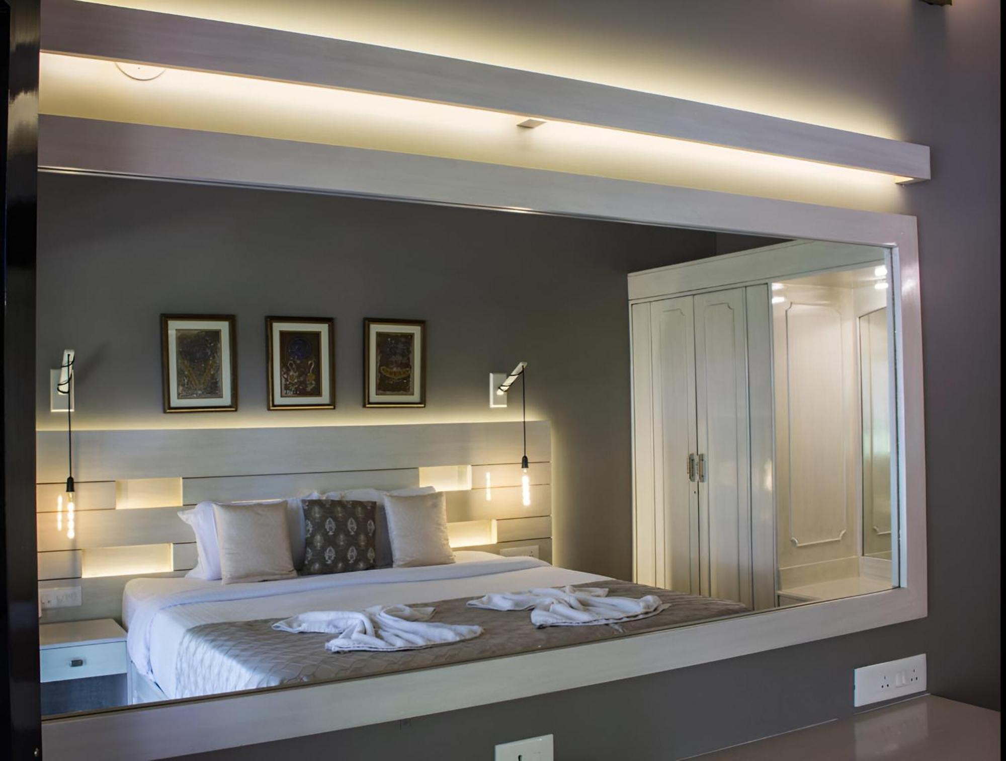 Shikara Beach Resort Cavelossim Extérieur photo