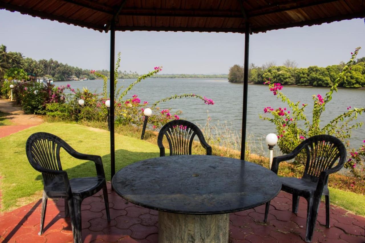 Shikara Beach Resort Cavelossim Extérieur photo