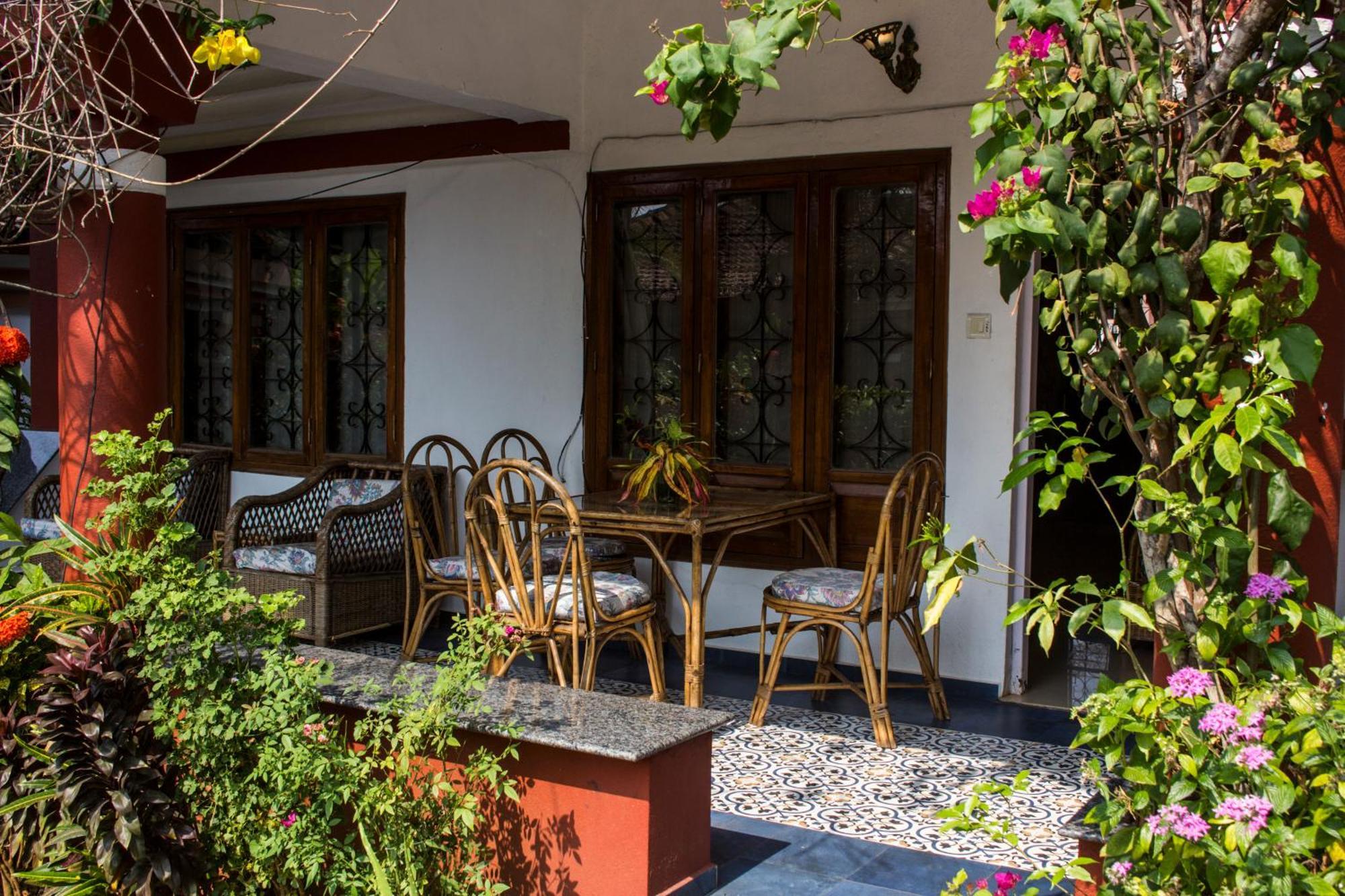 Shikara Beach Resort Cavelossim Extérieur photo