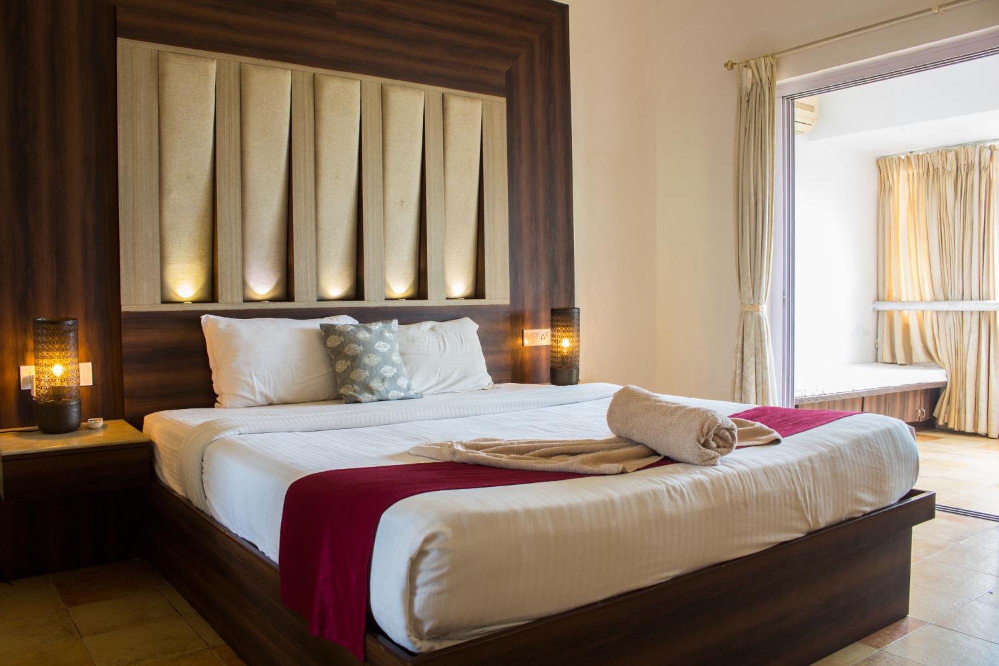 Shikara Beach Resort Cavelossim Extérieur photo