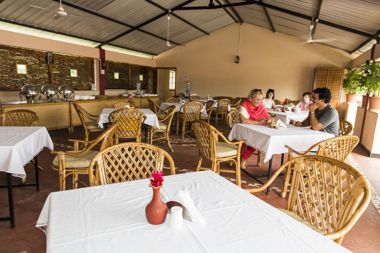 Shikara Beach Resort Cavelossim Extérieur photo
