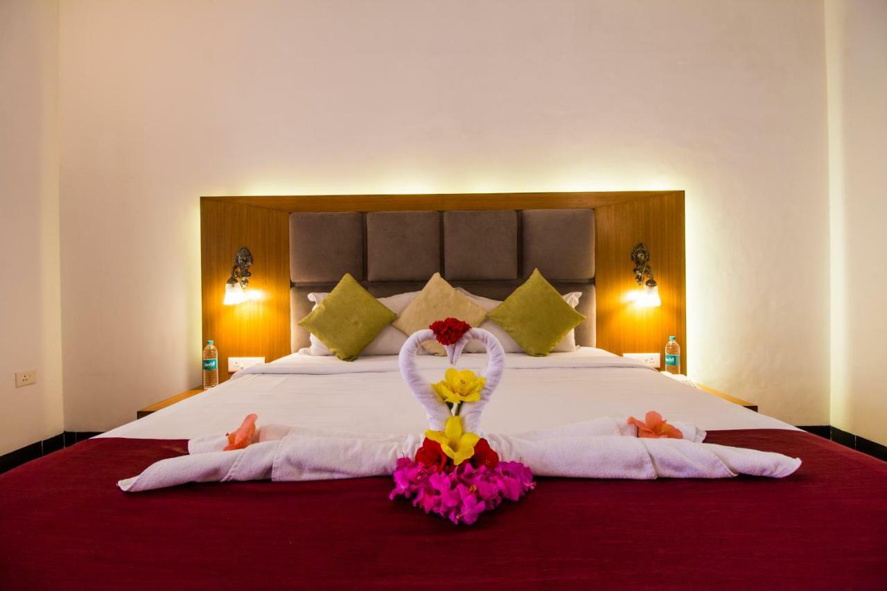 Shikara Beach Resort Cavelossim Extérieur photo