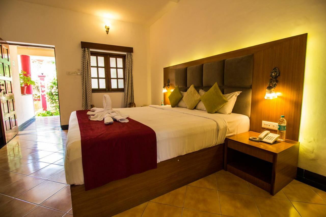 Shikara Beach Resort Cavelossim Extérieur photo