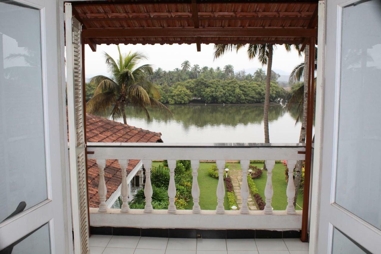 Shikara Beach Resort Cavelossim Extérieur photo
